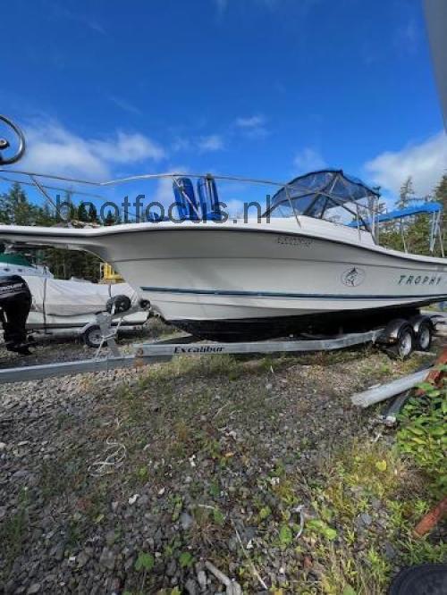 Bayliner Trophy Walkaround beoordelingen en specificaties